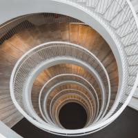 Loops or recursion for the Fibonacci sequence in JavaScript