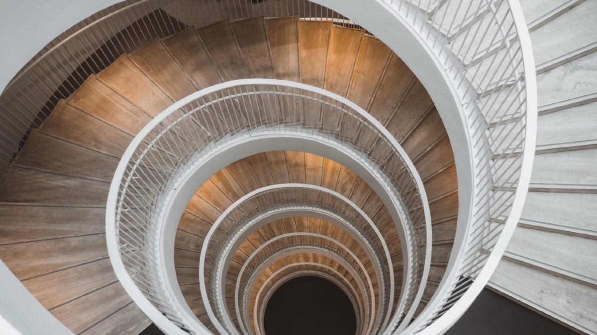 Loops or recursion for the Fibonacci sequence in JavaScript